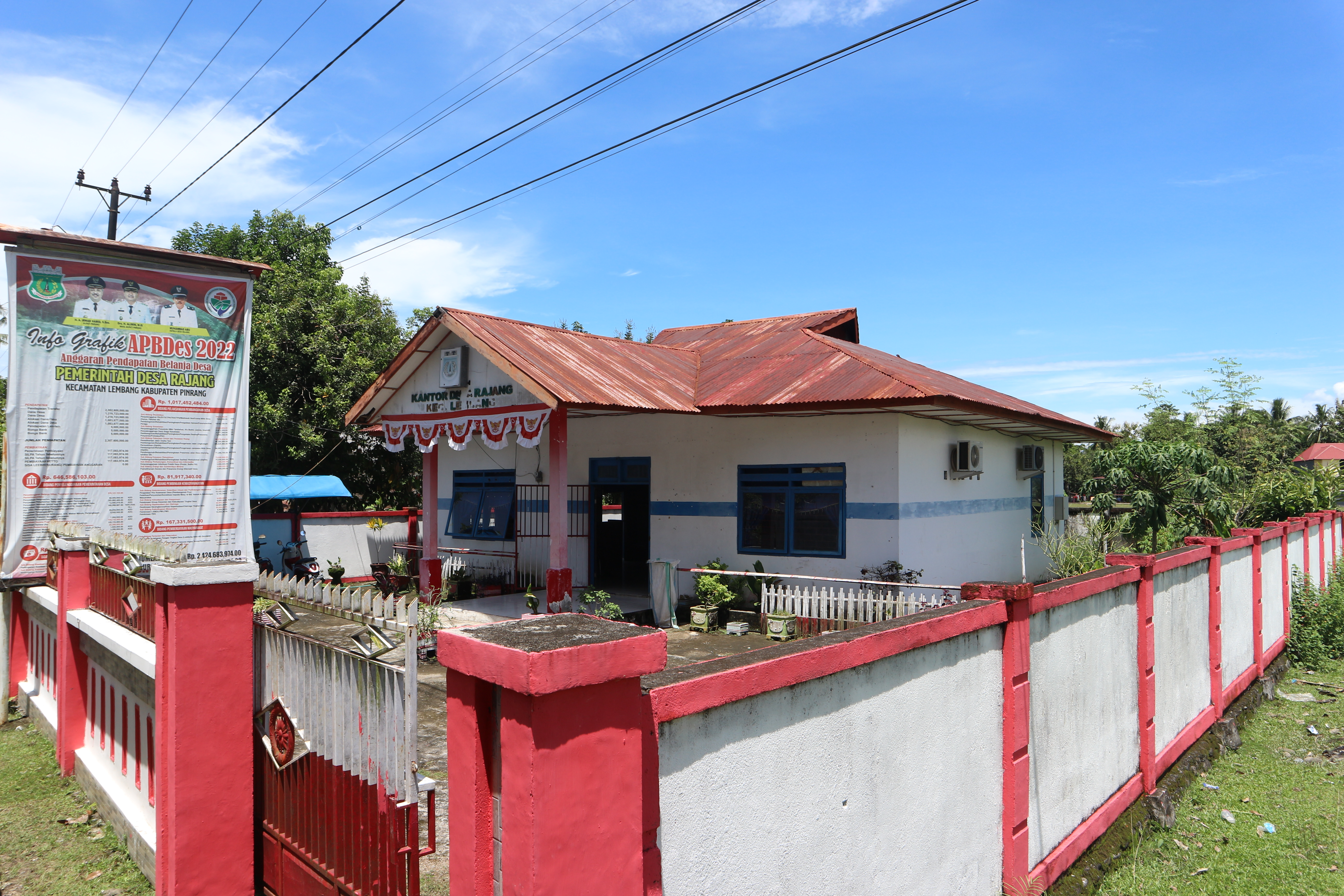 Pemandangan Desa Rajang - sawah dan perkampungan tradisional